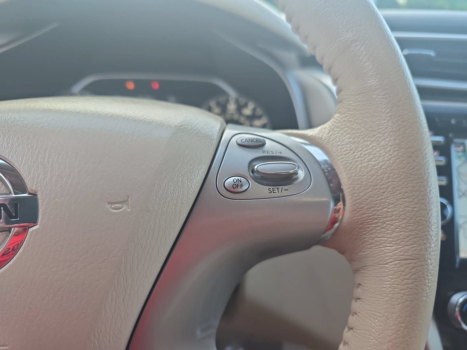 Used 2015 Nissan Murano SL FWD image 18