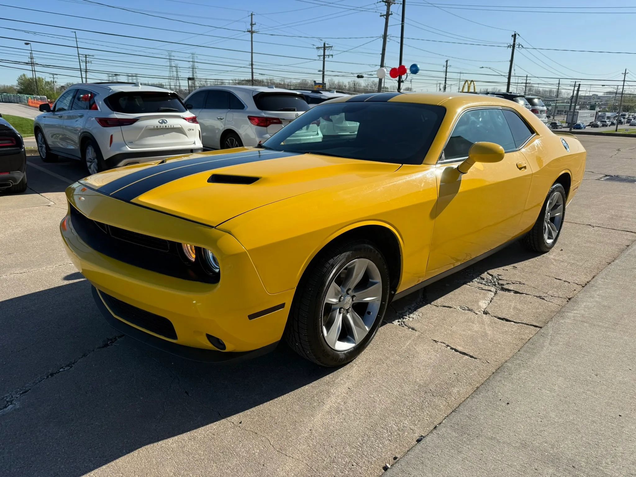 Used 2018 Dodge Challenger SXT w/ Driver Convenience Group RWD image 6