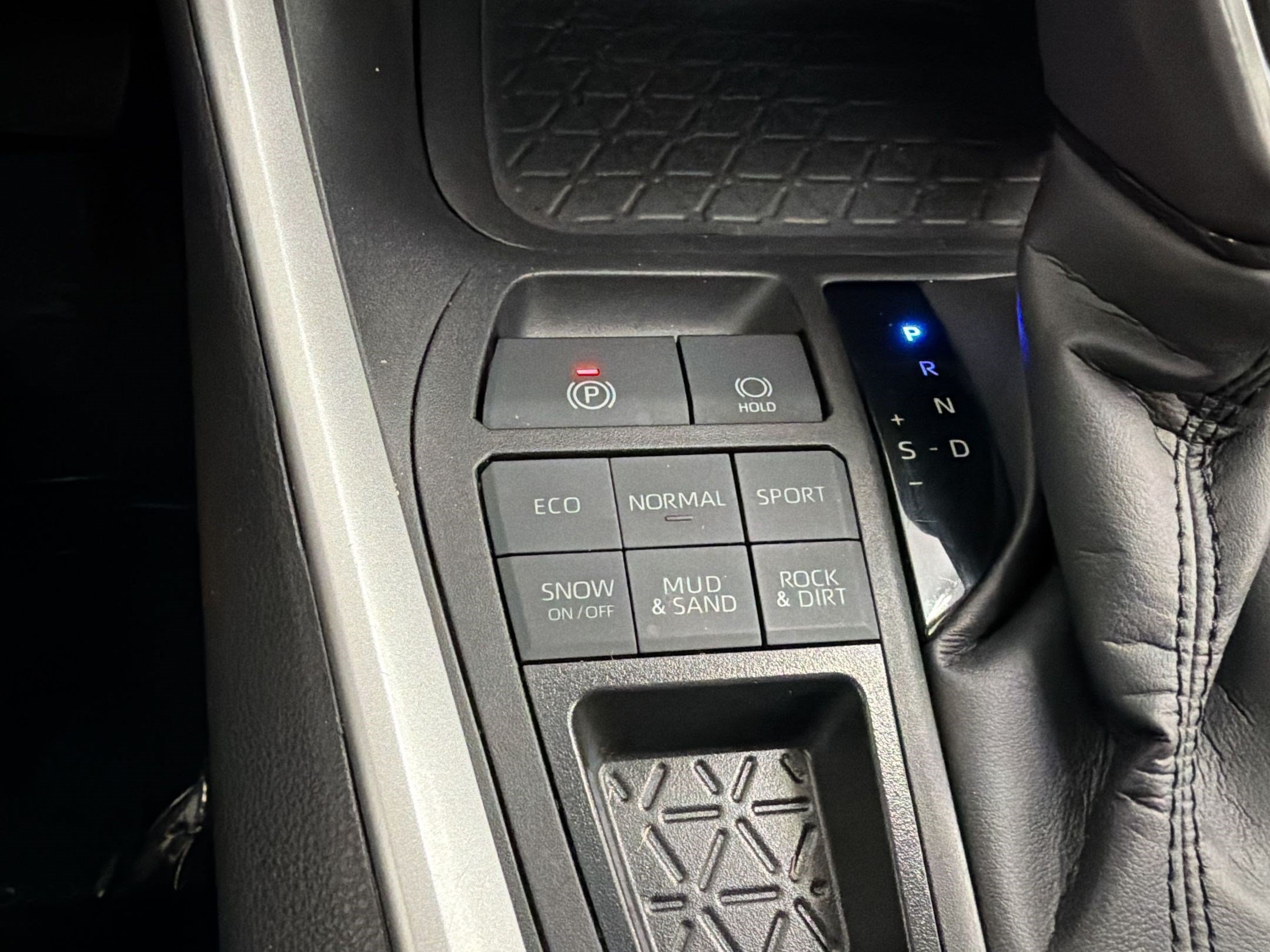 Used 2023 Toyota RAV4 XLE Premium AWD/4WD image 19
