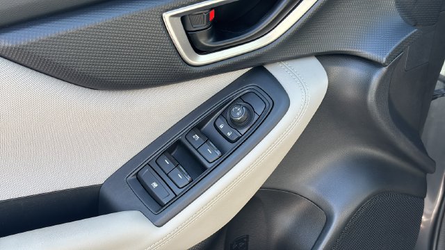 Used 2023 Subaru Forester AWD/4WD image 18