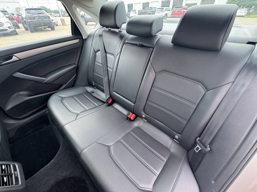 Used 2014 Volkswagen Passat 1.8T SE FWD image 22