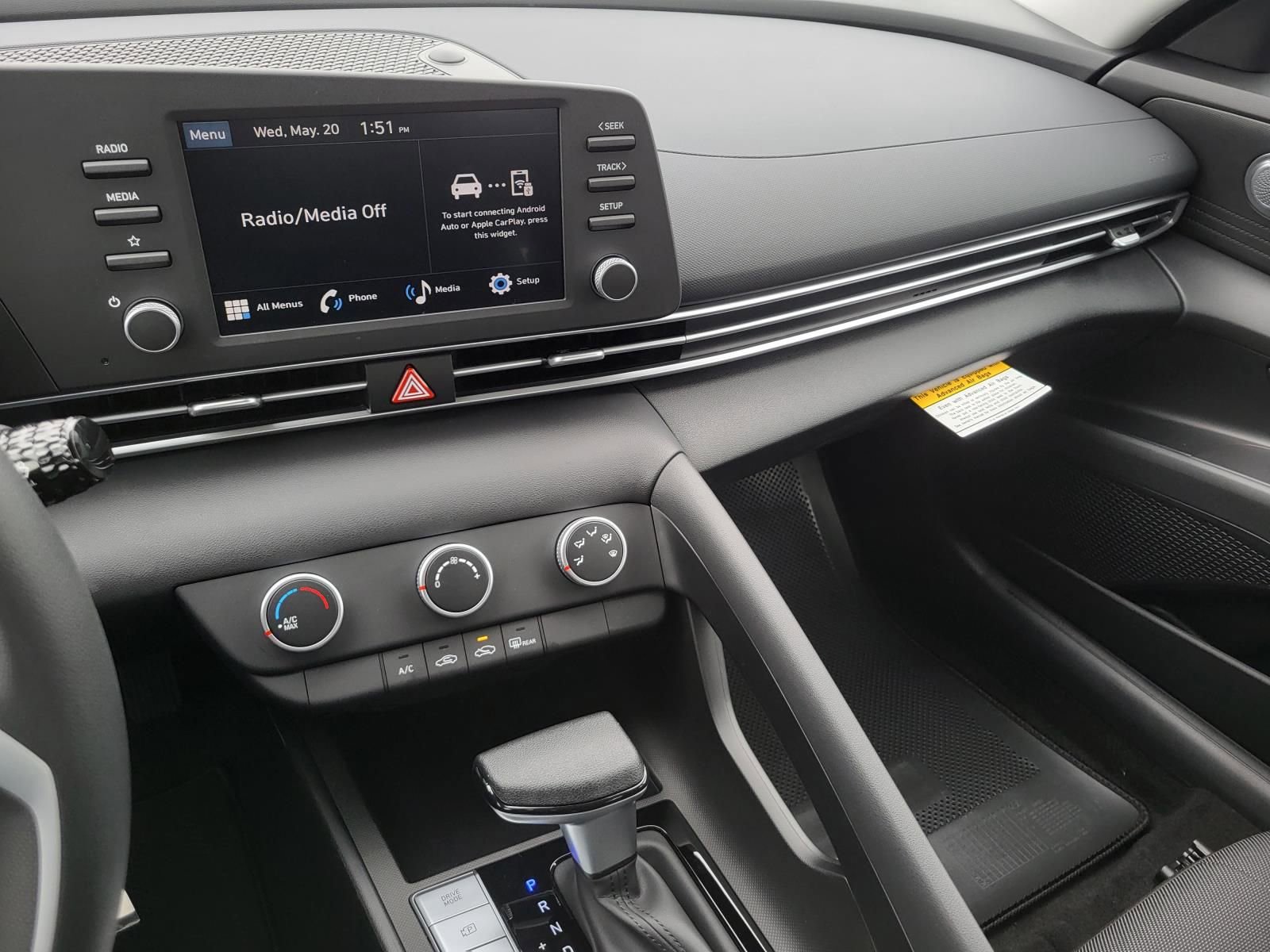 New 2026 Hyundai Elantra SE FWD image 15