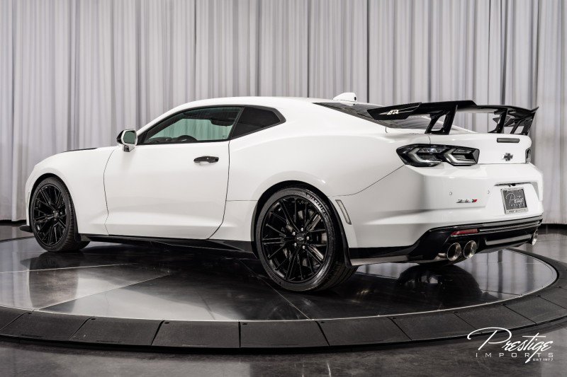 Used 2022 Chevrolet Camaro ZL1 image 17