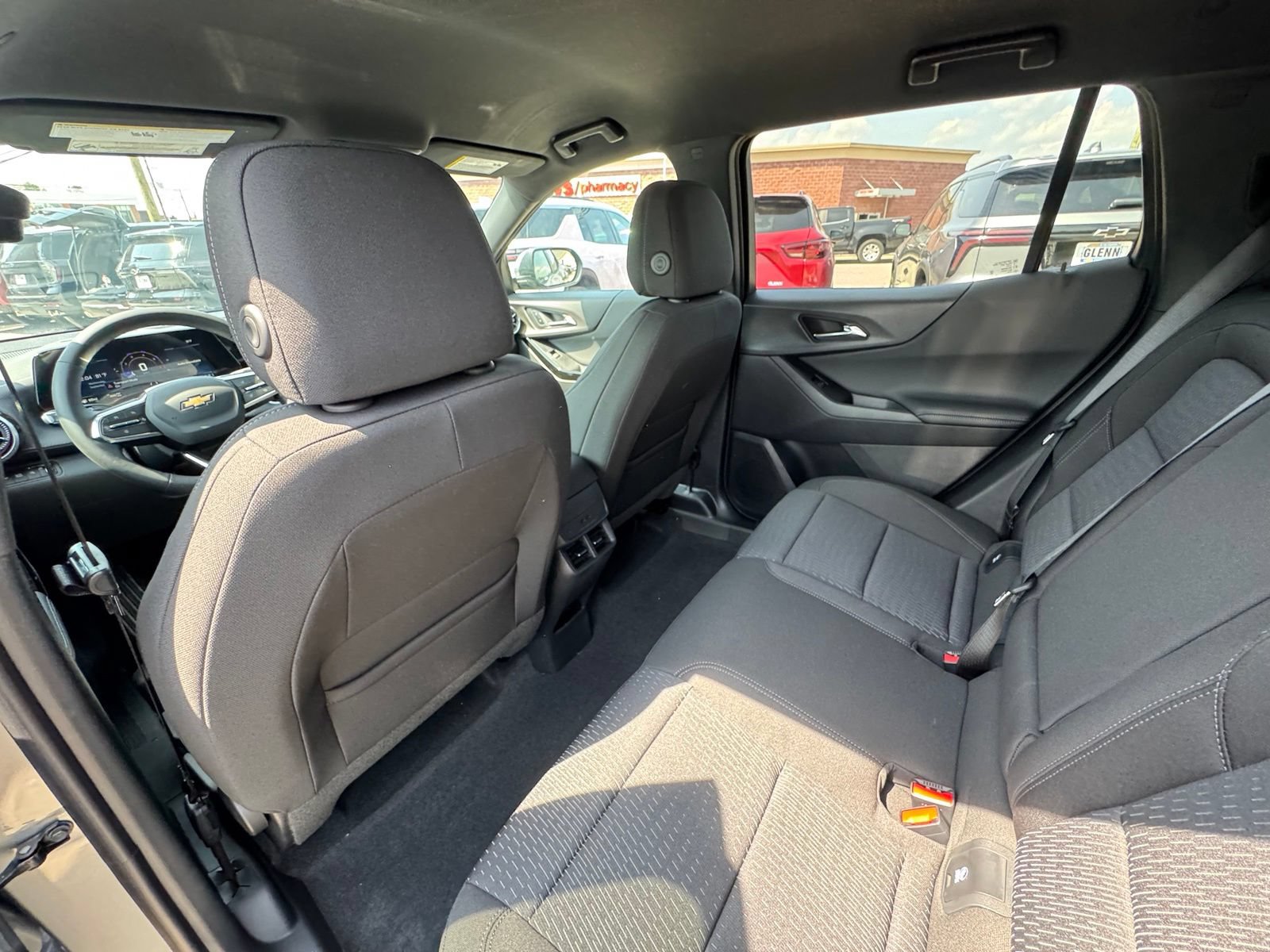 New 2027 Chevrolet Equinox LT AWD/4WD image 26