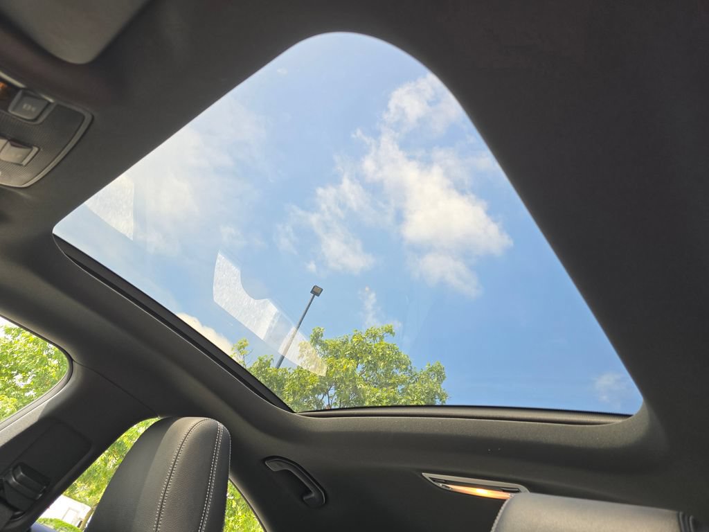 Used 2019 Mercedes-Benz CLA 250 4MATIC image 3