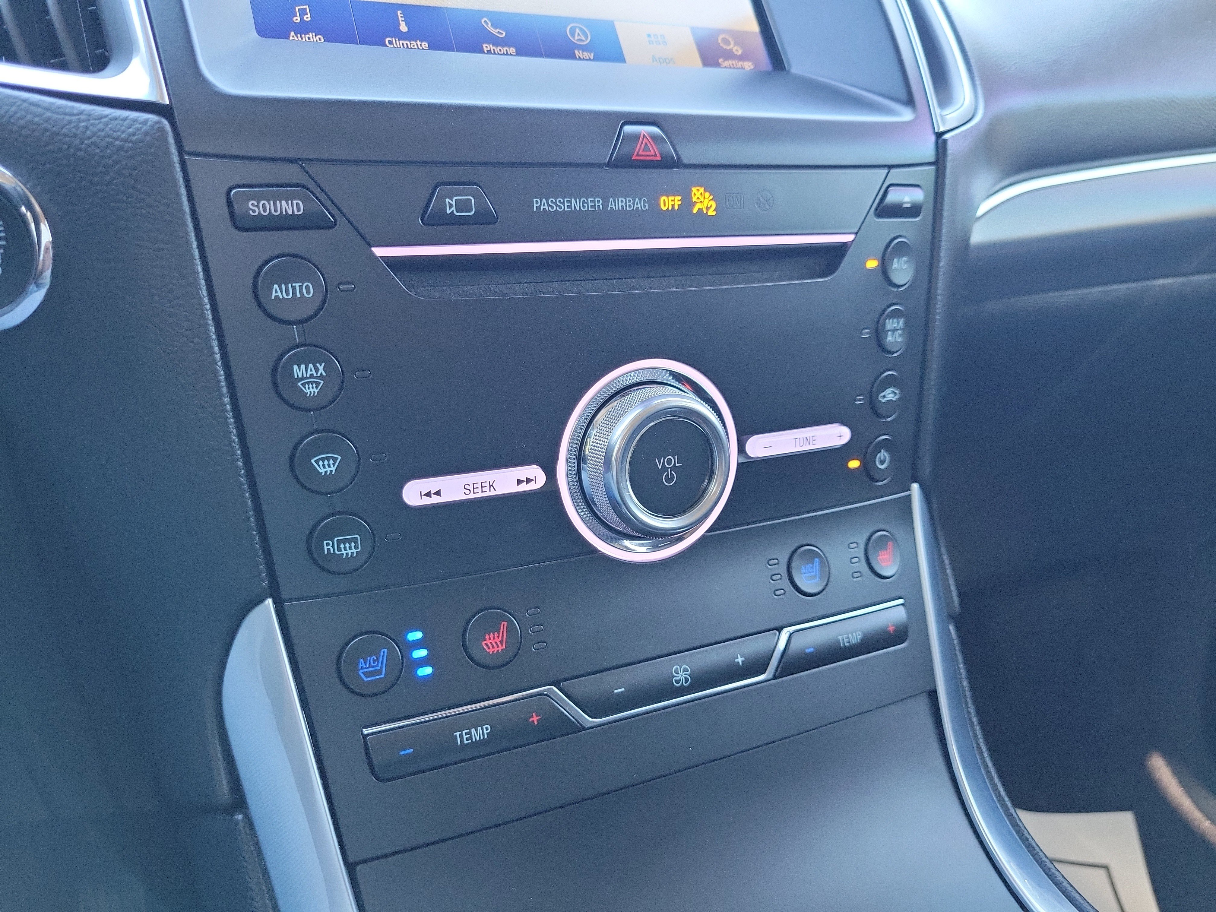 Used 2019 Ford Edge Titanium w/ Equipment Group 301A image 30