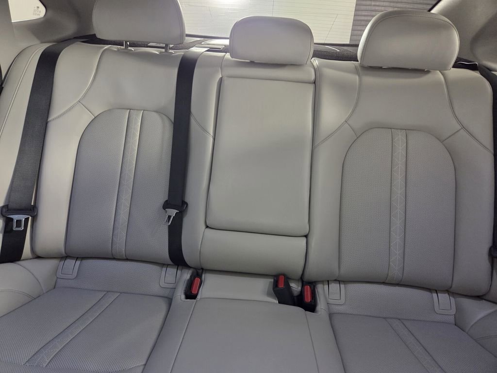 Used 2023 Hyundai Sonata Limited FWD image 24