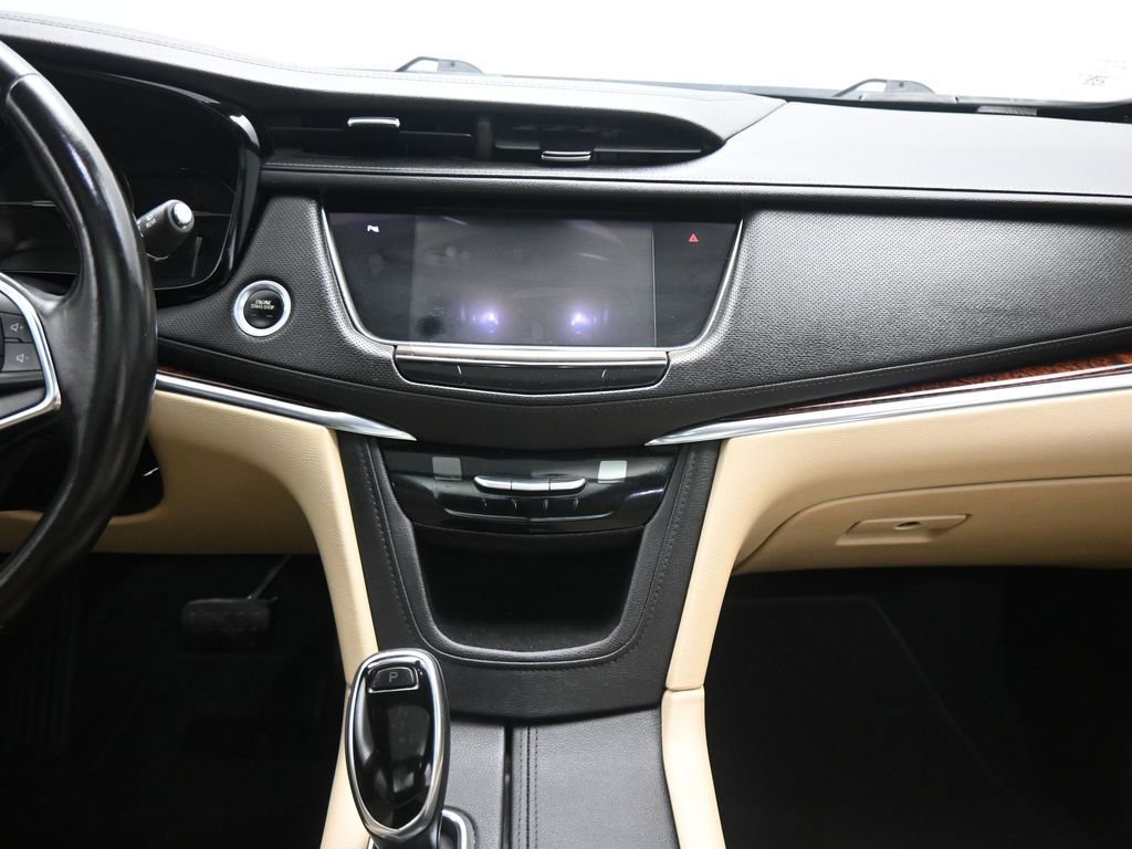 Used 2019 Cadillac XT5 Luxury image 25