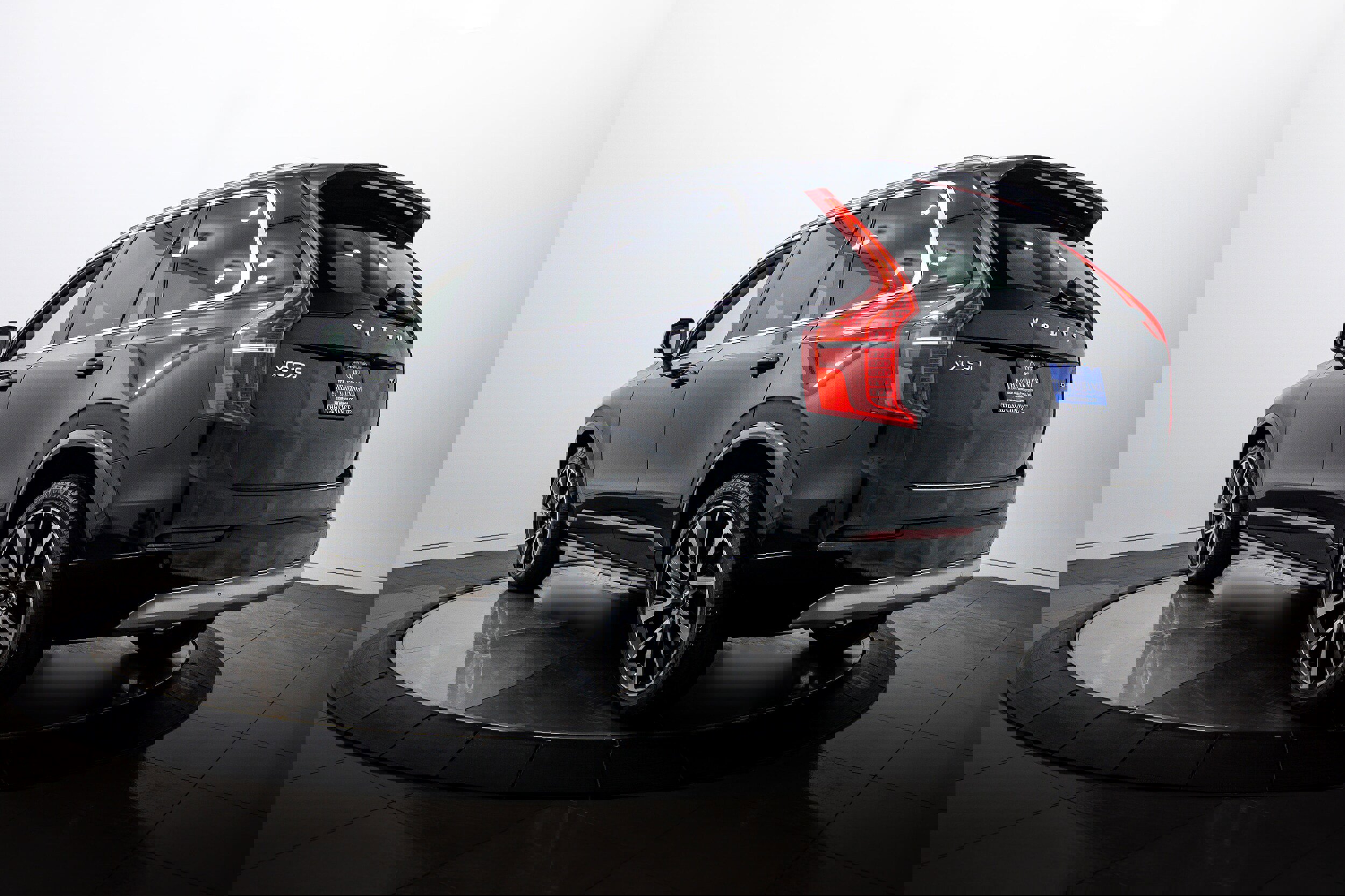 Used 2022 Volvo XC90 T6 Momentum w/ Advanced Package image 5