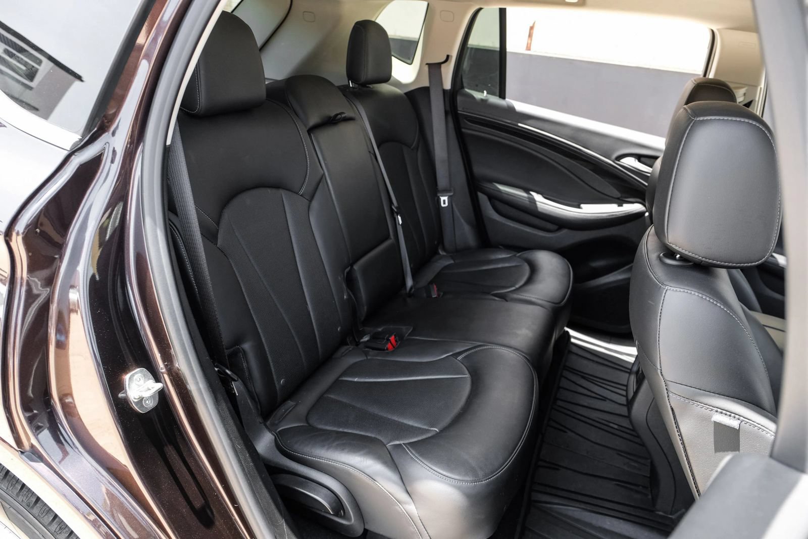 Used 2020 Buick Envision Essence AWD/4WD image 32