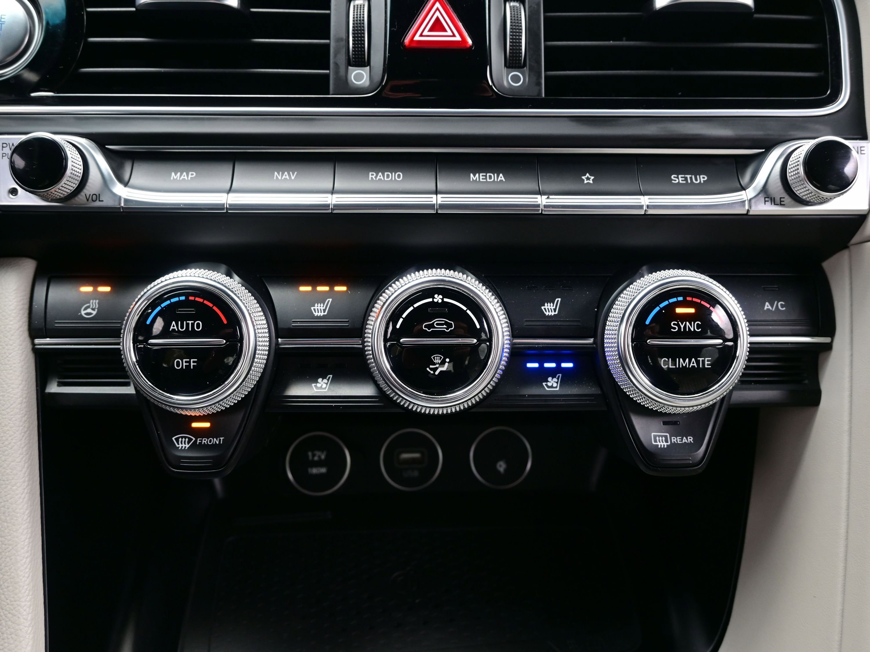 Certified 2023 Genesis G70 2.0T w/ Sport Prestige Package image 21