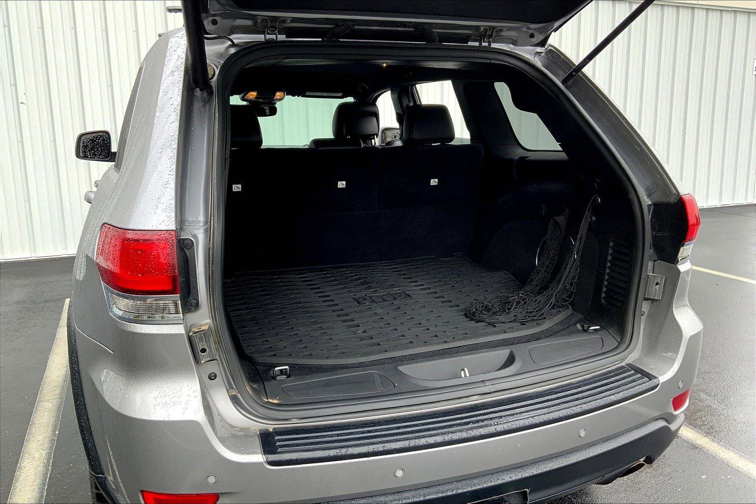 Used 2020 Jeep Grand Cherokee Laredo w/ Quick Order Package 2BN North image 26