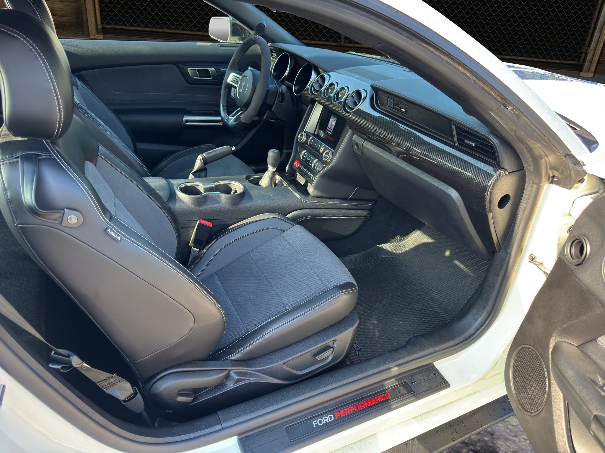 Used 2020 Ford Mustang Shelby GT350 w/ Technology Package RWD image 11