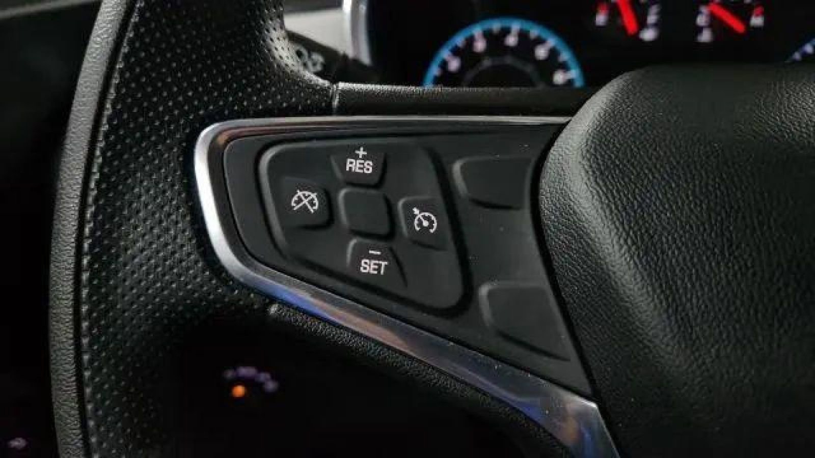 Used 2019 Chevrolet Equinox LS image 23