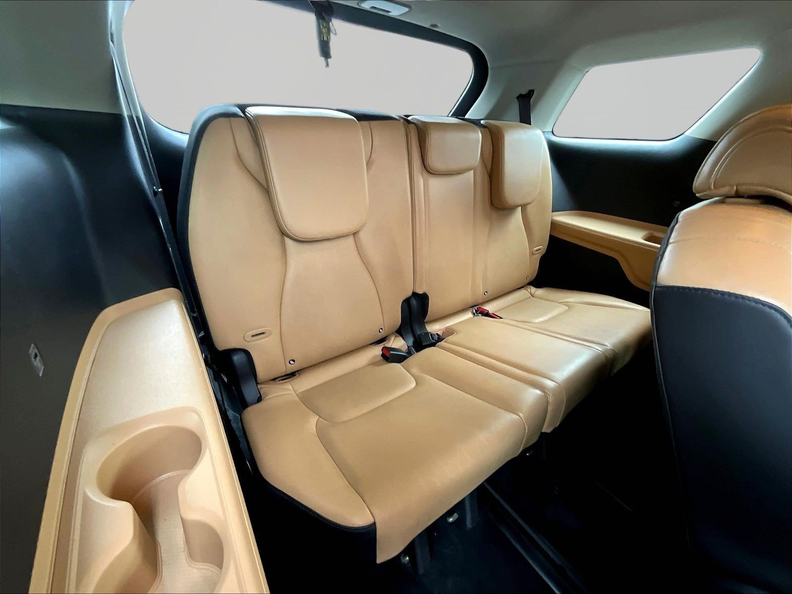 Used 2024 Kia Carnival LX FWD image 26