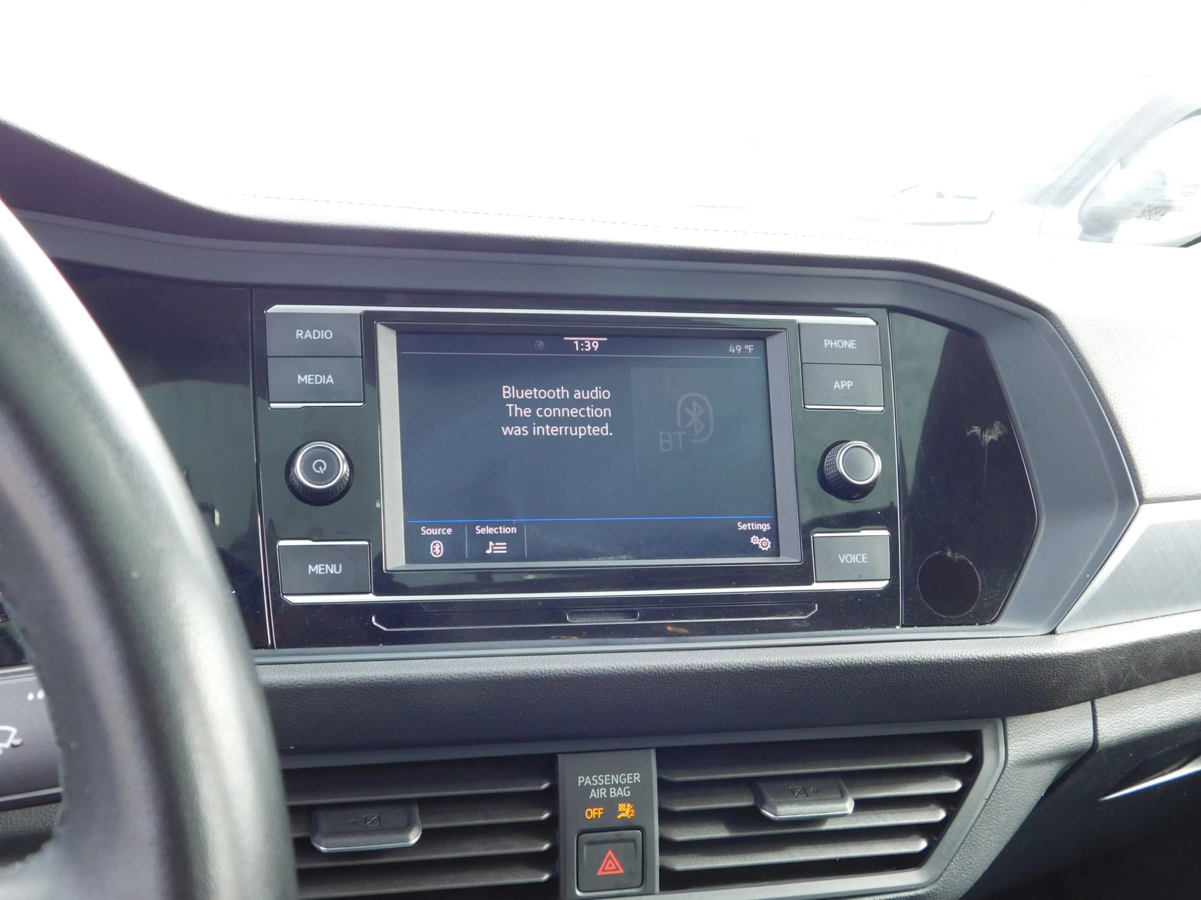 Used 2024 Volkswagen Jetta SE FWD image 17