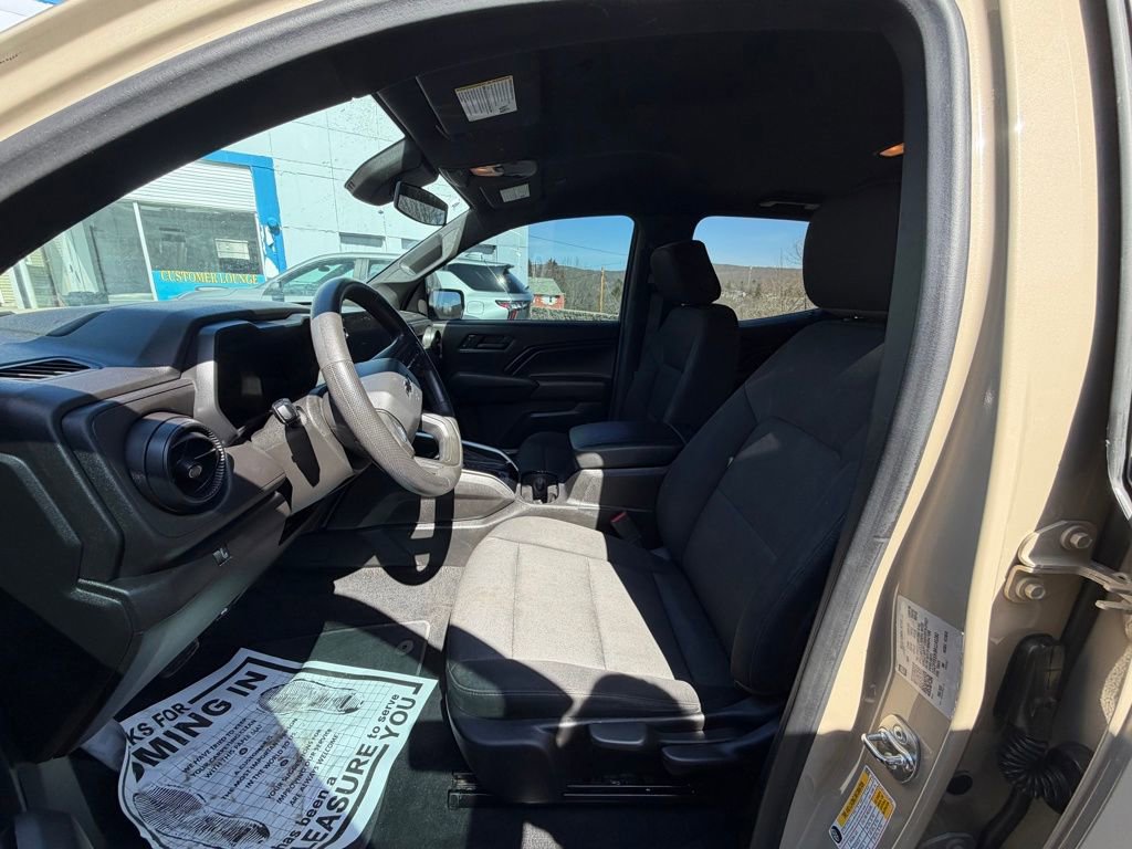 Used 2024 Chevrolet Colorado Trail Boss image 9