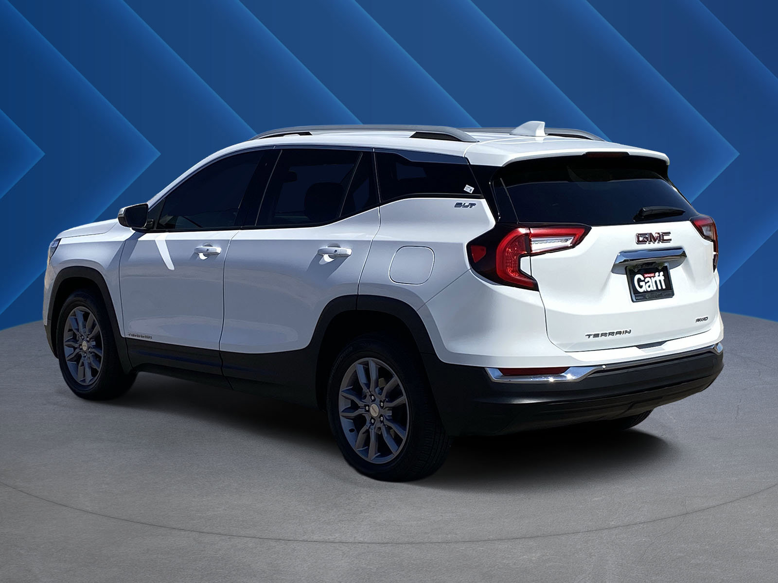 Used 2024 GMC Terrain SLT AWD/4WD image 5