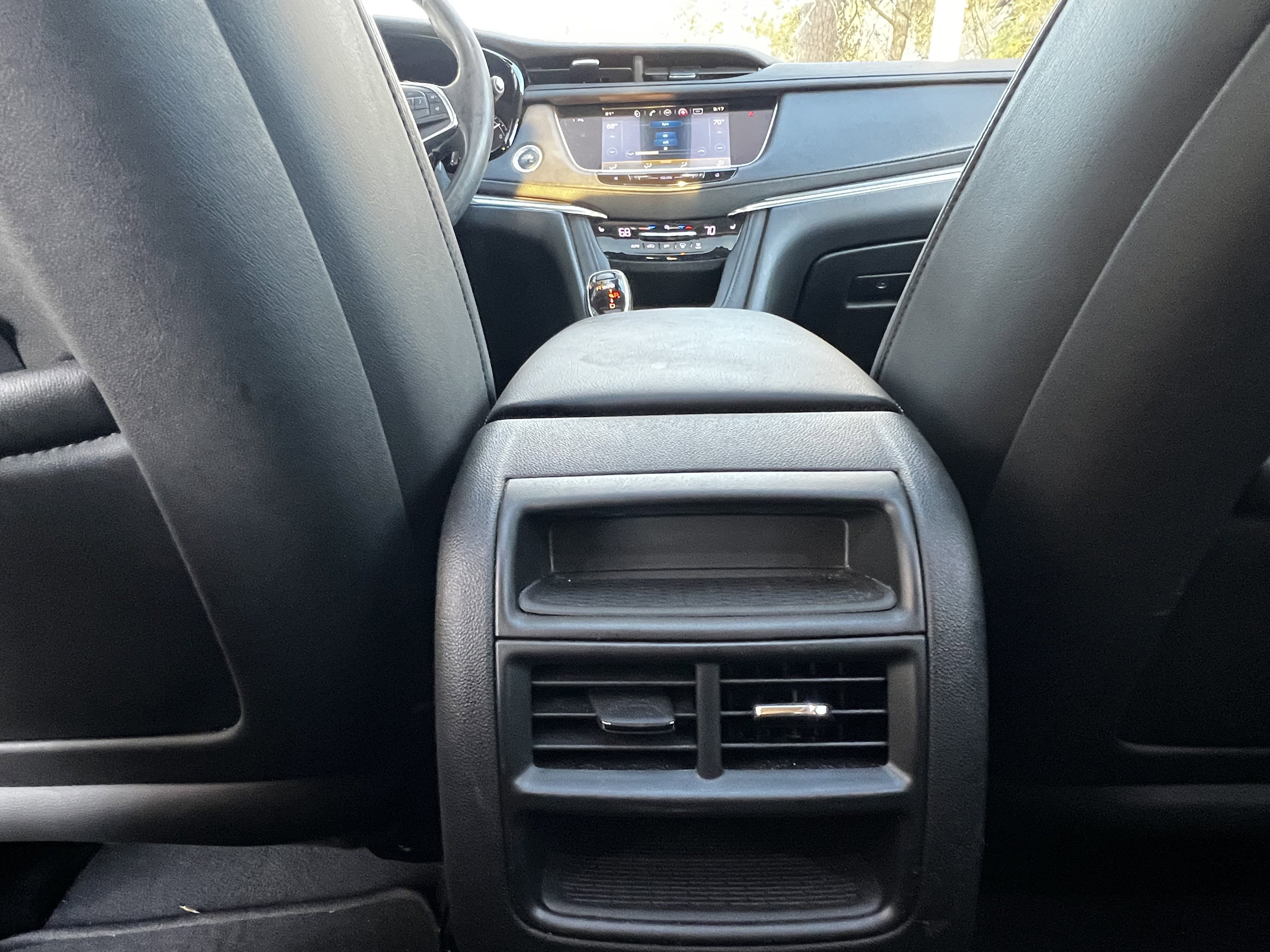 Used 2017 Cadillac XT5 Luxury image 38