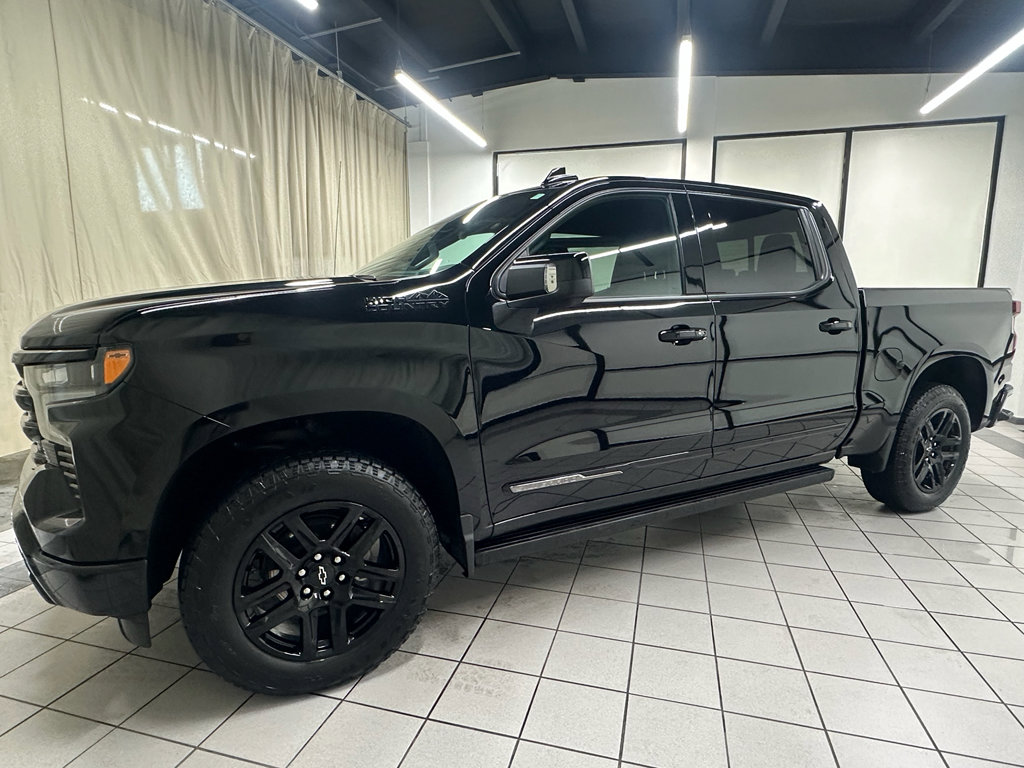Certified 2026 Chevrolet Silverado 1500 High Country w/ Midnight Edition AWD/4WD image 14