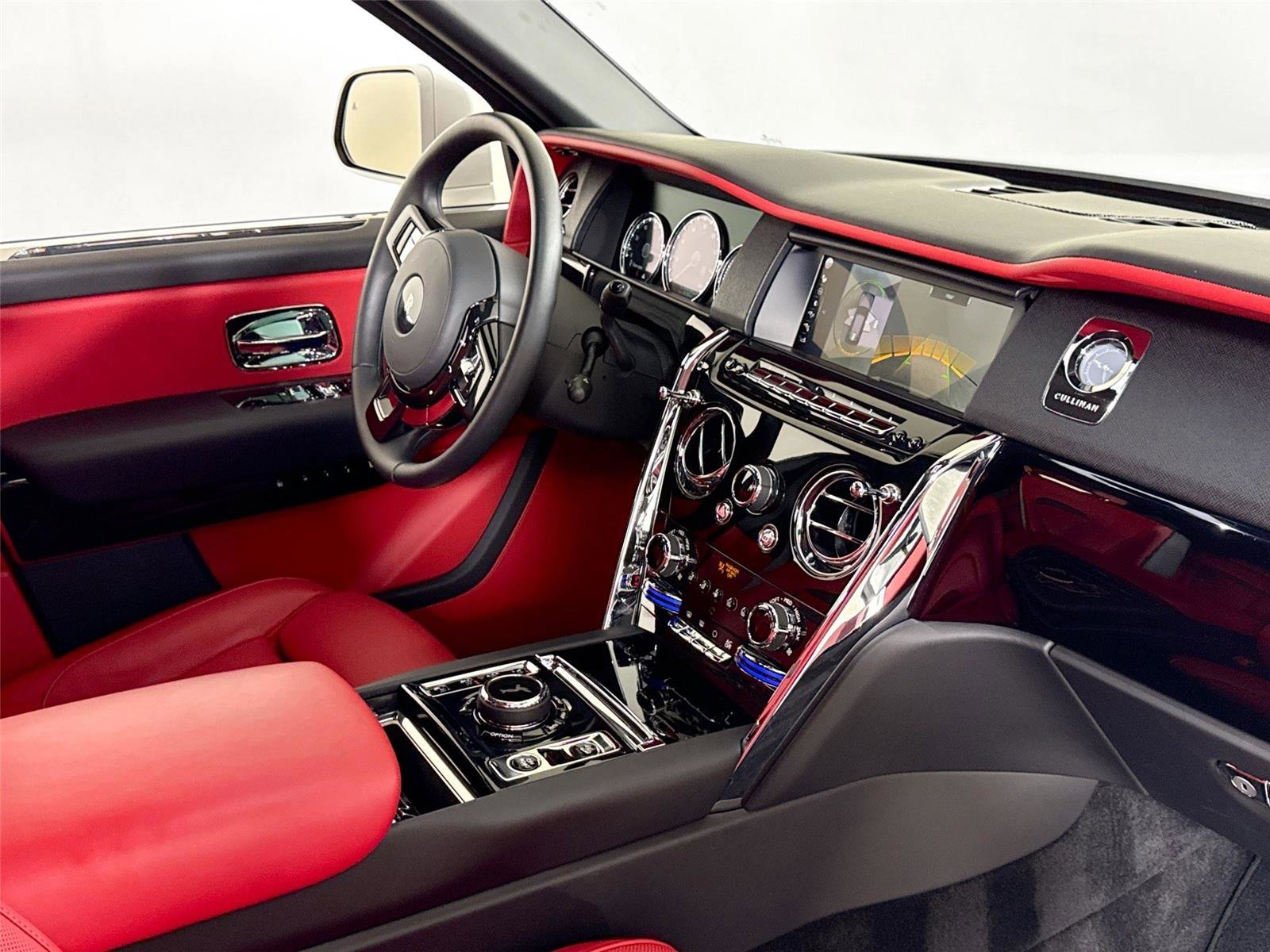 Used 2024 Rolls-Royce Cullinan image 38