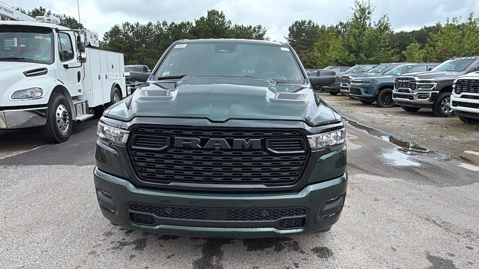 Certified 2026 RAM 1500 Express AWD/4WD image 3
