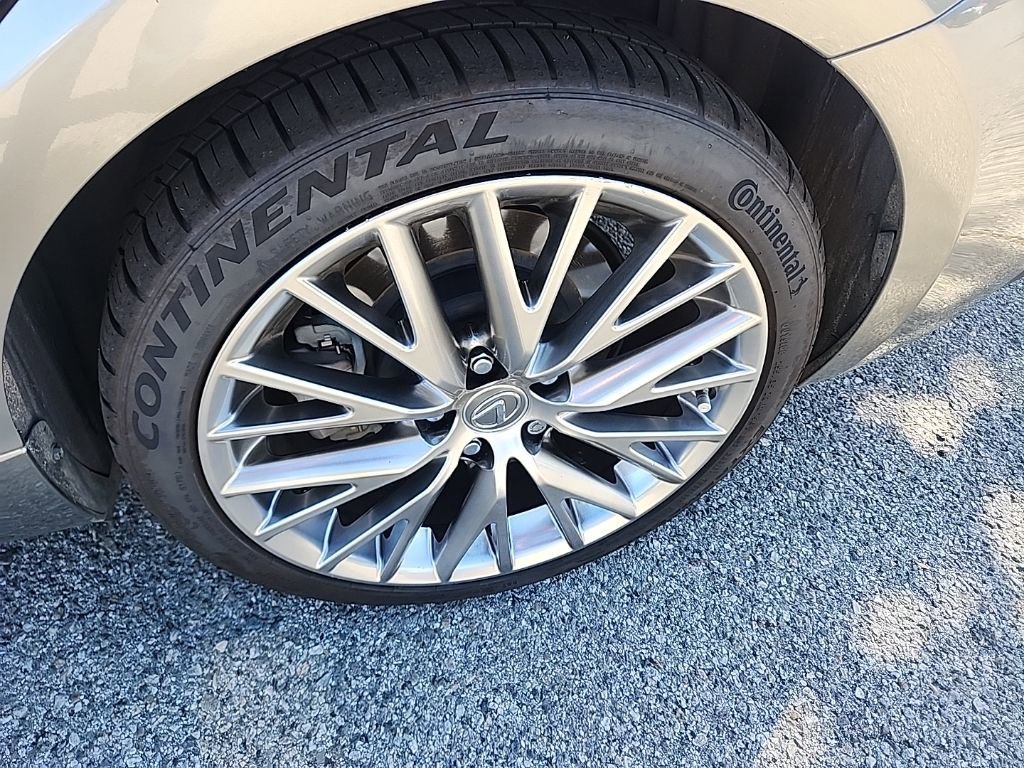 Used 2016 Lexus IS 200t w/ Navigation System Package image 9