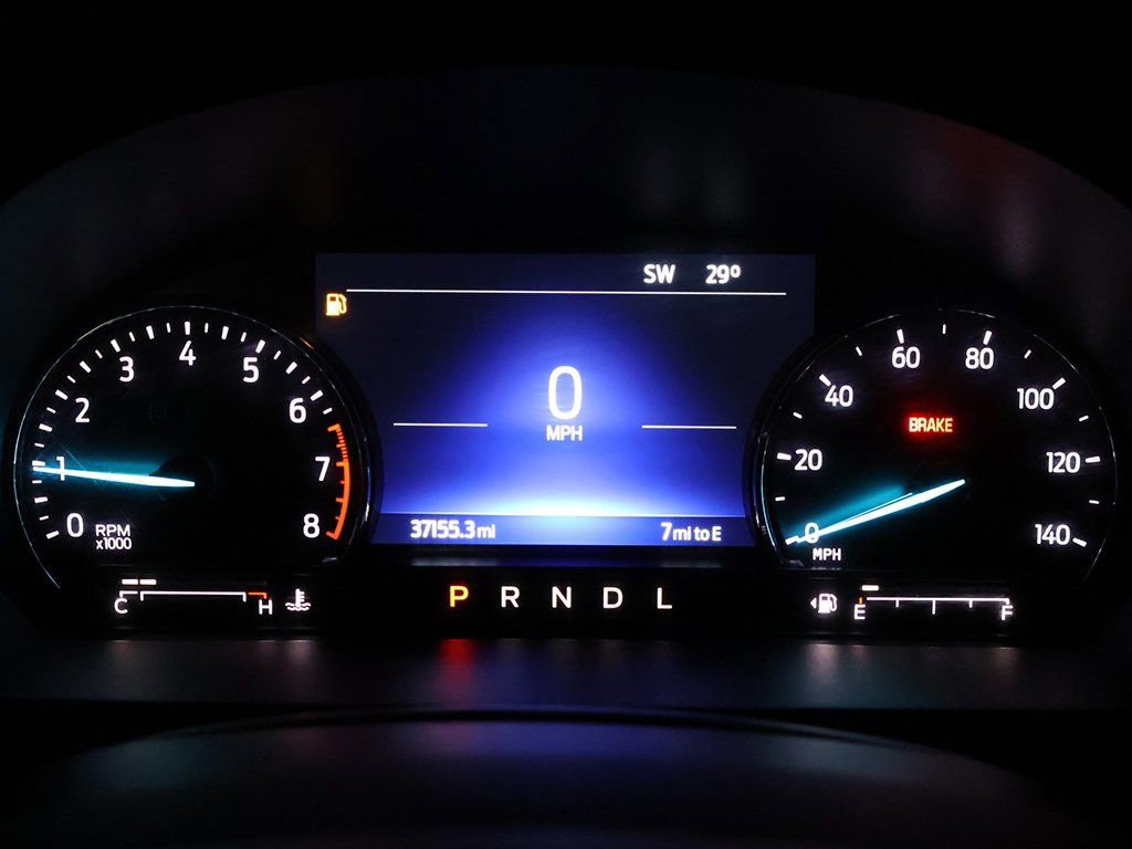 Used 2022 Ford Explorer XLT image 36