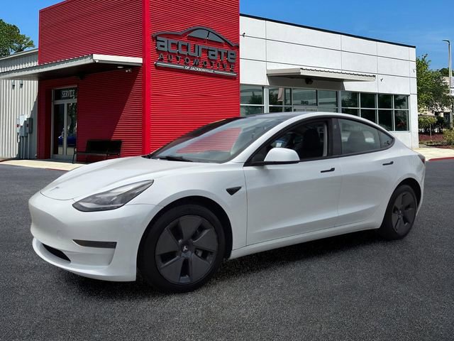 Used 2023 Tesla Model 3 Standard Range image 1