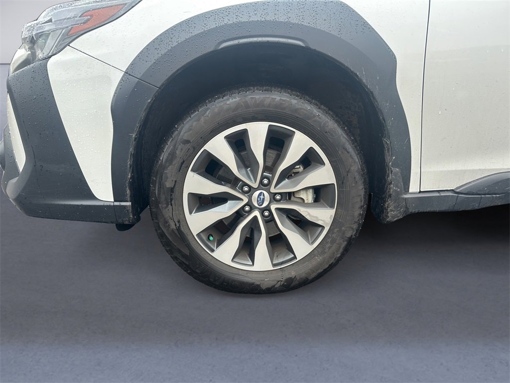 Certified 2025 Subaru Outback Limited image 9