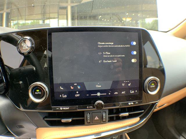 Used 2025 Lexus NX 250 FWD w/ Accessory Package (Z1) image 19