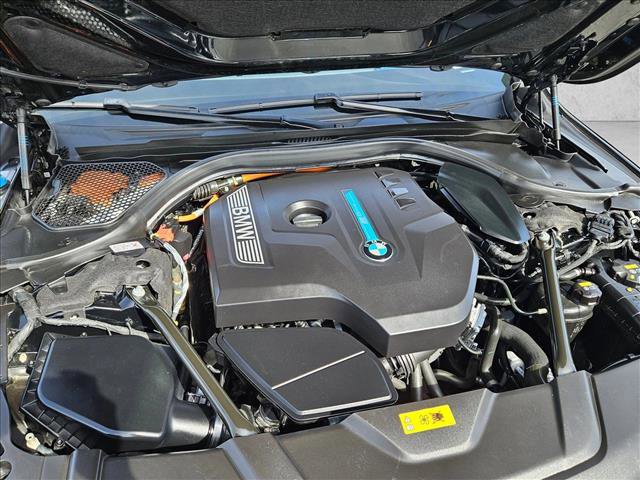 Used 2018 BMW 740e xDrive image 25