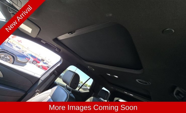 Used 2023 Chevrolet Traverse Premier w/ Redline Edition FWD image 12