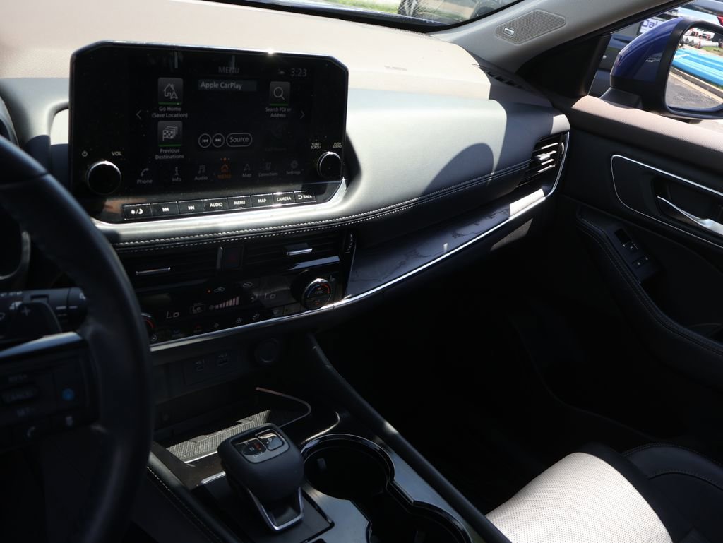 Used 2021 Nissan Rogue Platinum AWD/4WD image 26