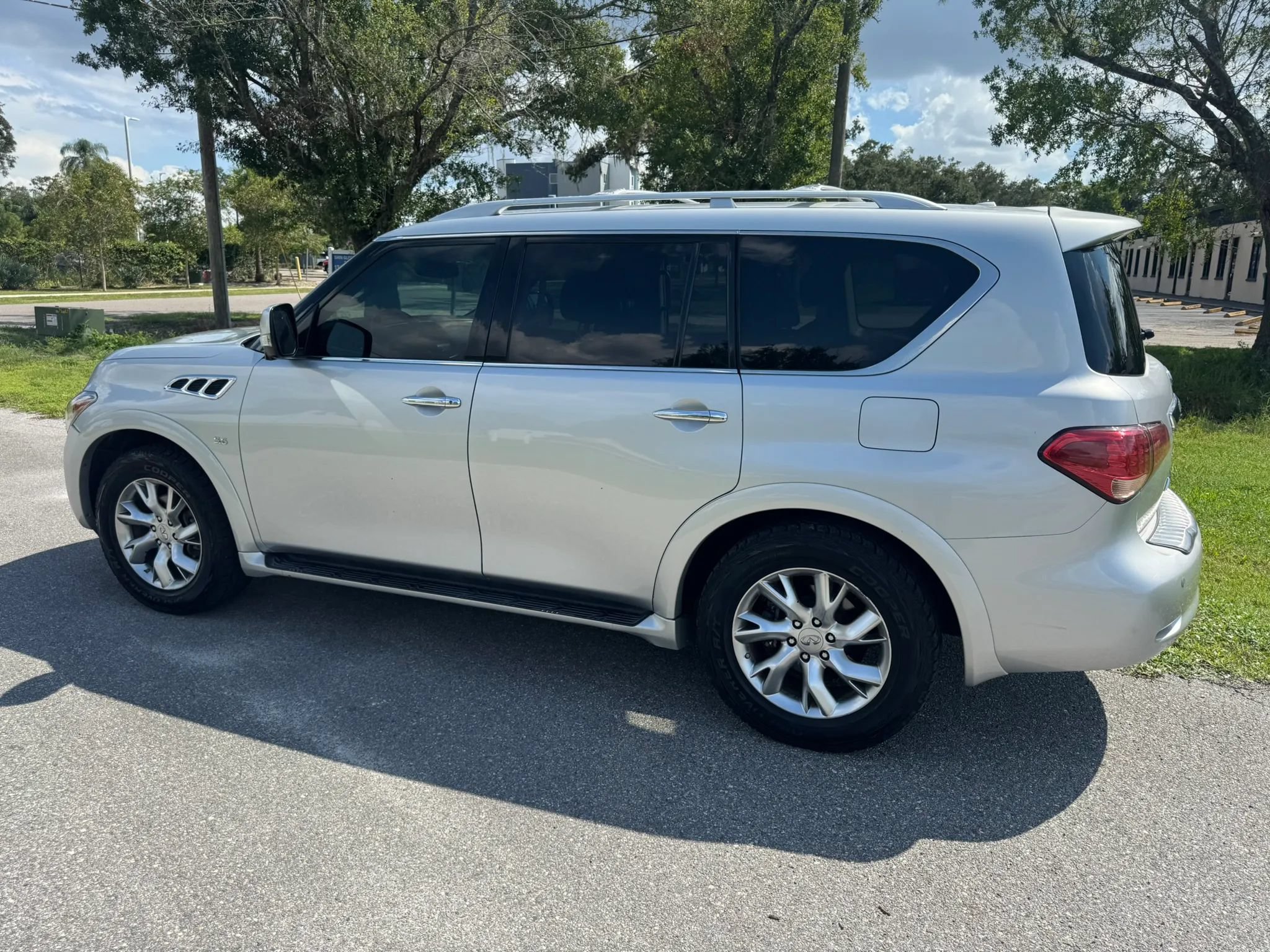 Used 2014 INFINITI QX80 2WD w/ Theater Package image 8