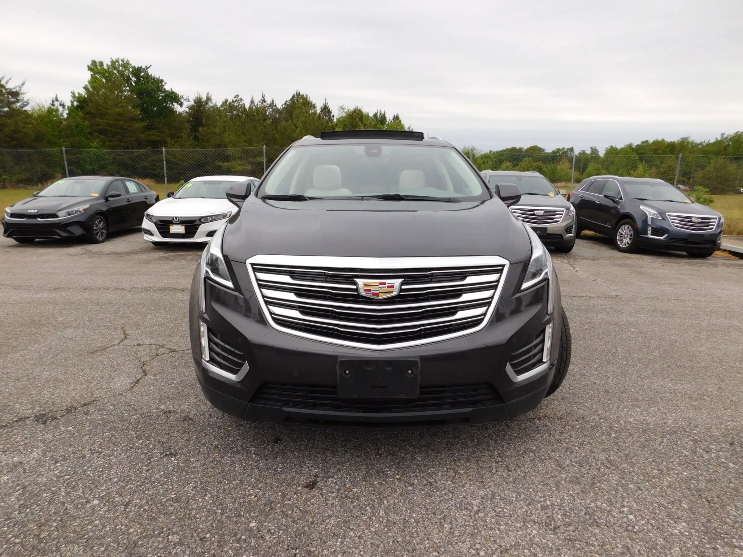 Used 2018 Cadillac XT5 Premium Luxury AWD/4WD image 3