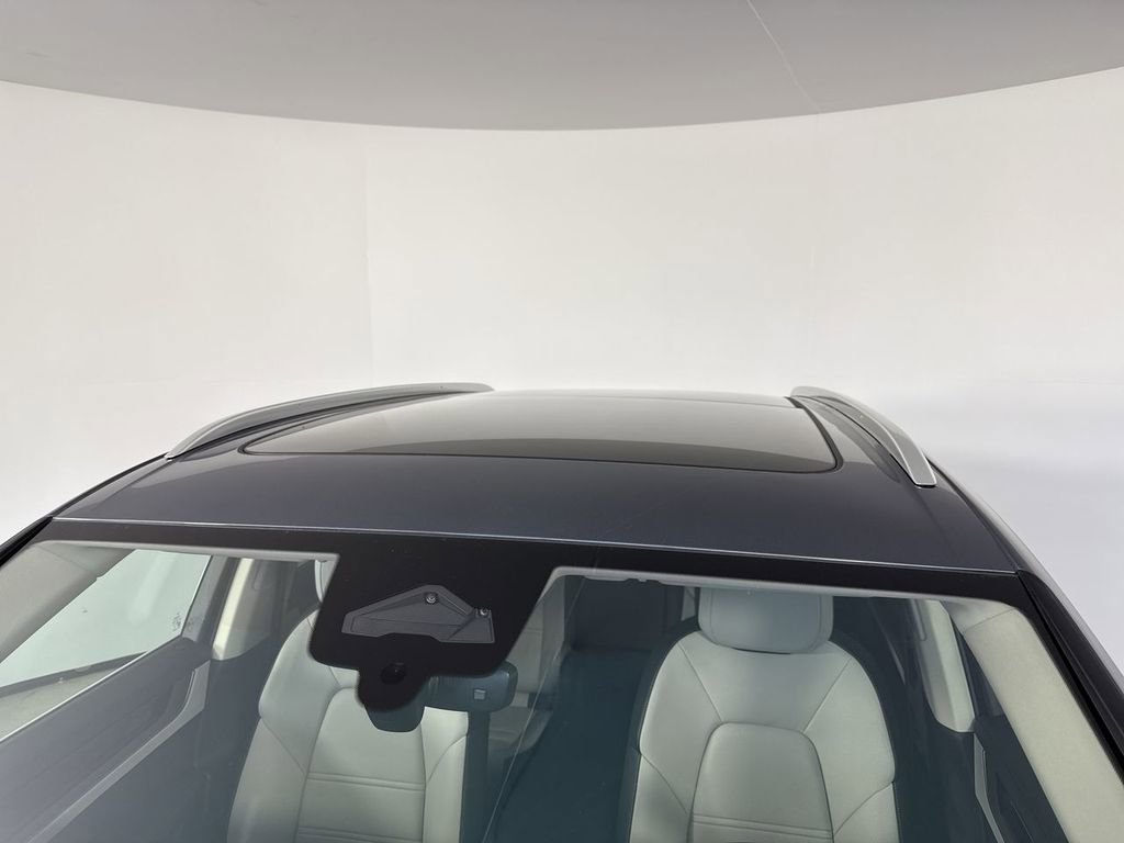 New 2026 Porsche Cayenne image 17