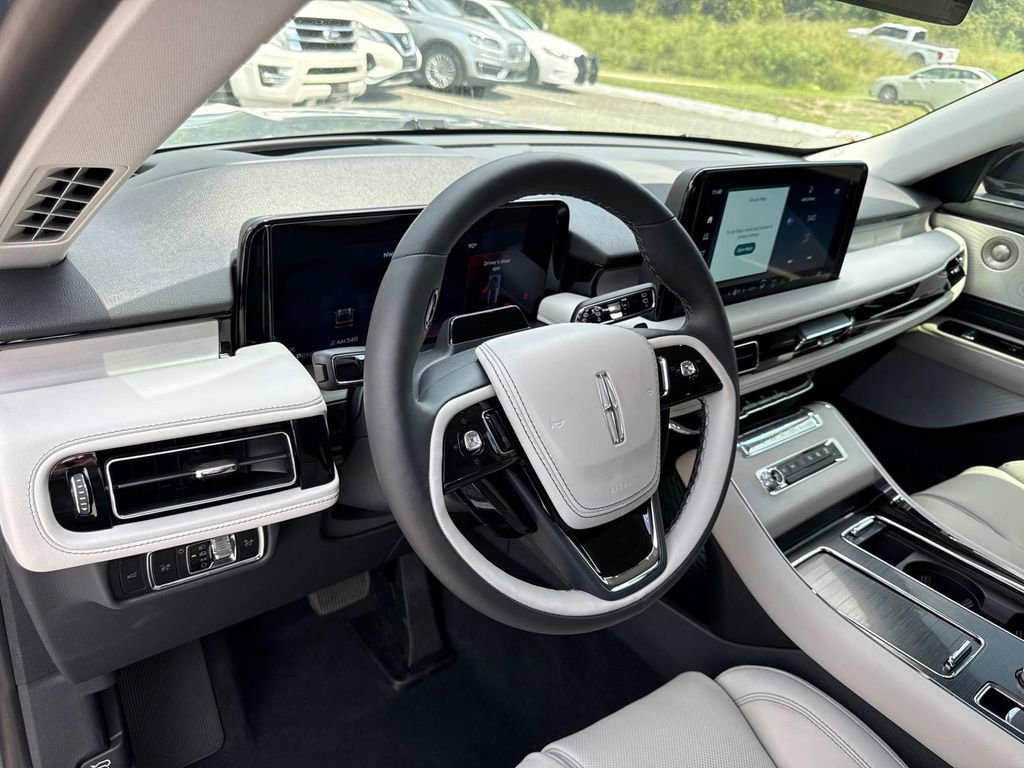 New 2025 Lincoln Aviator Reserve image 33