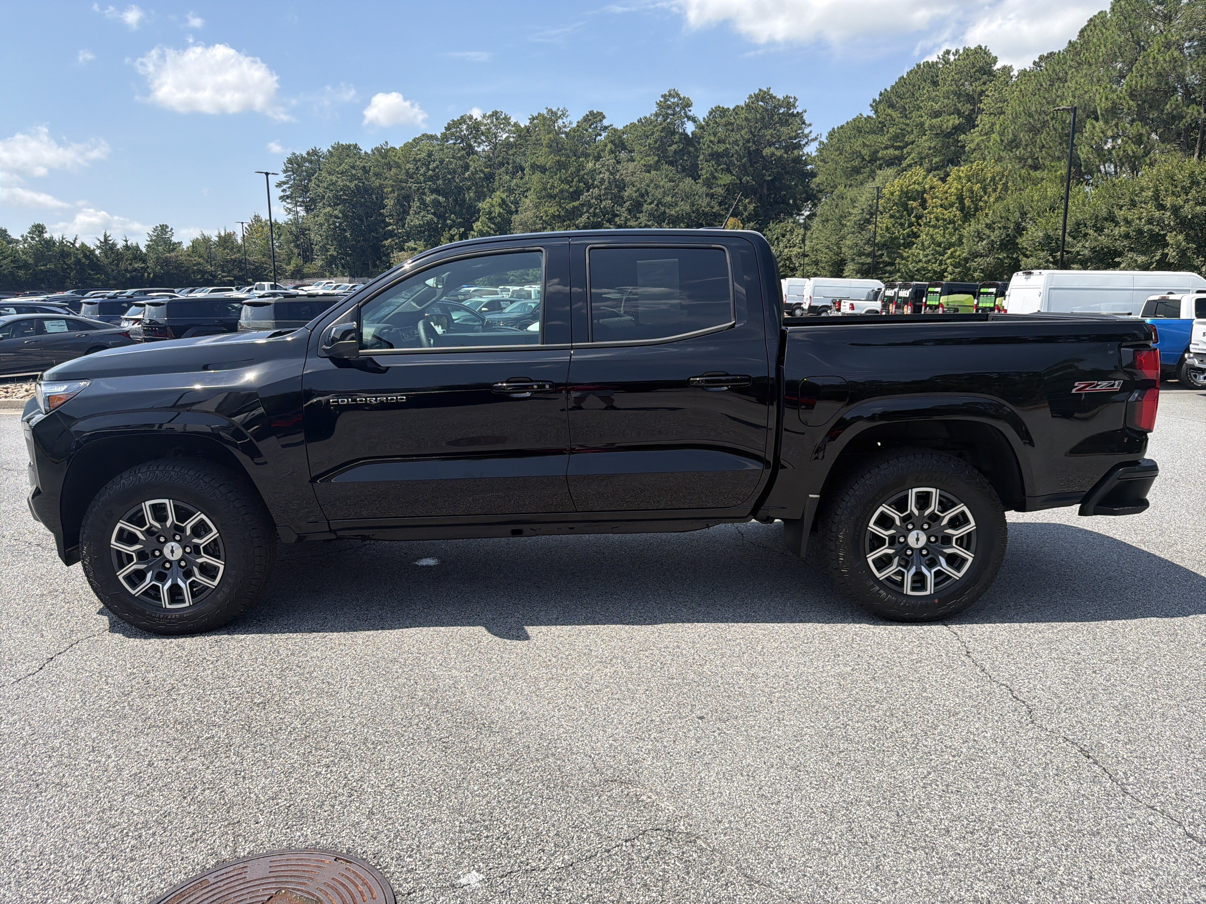 Used 2026 Chevrolet Colorado Z71 w/ Z71 Convenience Package 2 AWD/4WD image 4