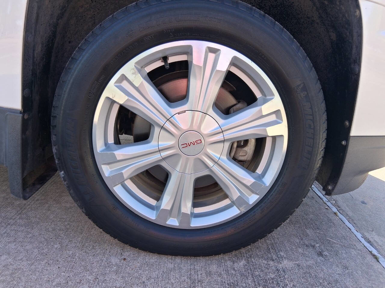 Used 2017 GMC Terrain SLE image 23