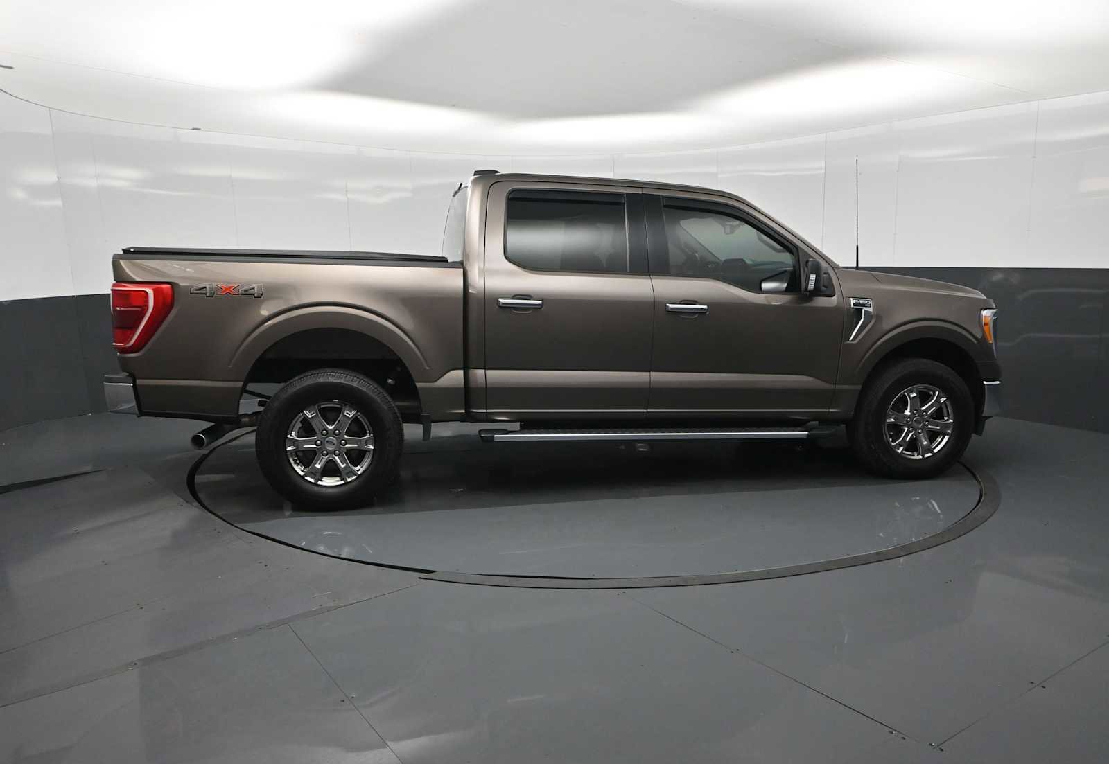 Used 2021 Ford F150 XLT w/ Equipment Group 302A High AWD/4WD image 9