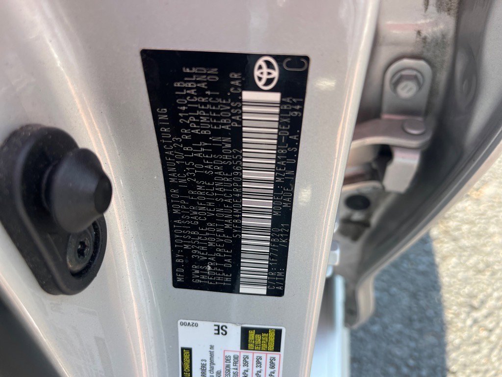 Used 2024 Toyota Corolla LE image 11