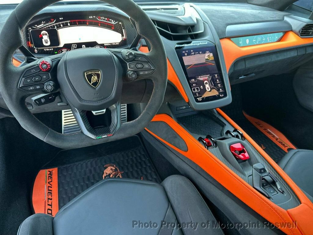Used 2024 Lamborghini Revuelto AWD/4WD image 11