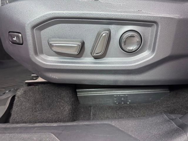 Used 2023 Toyota Sequoia Capstone AWD/4WD image 23