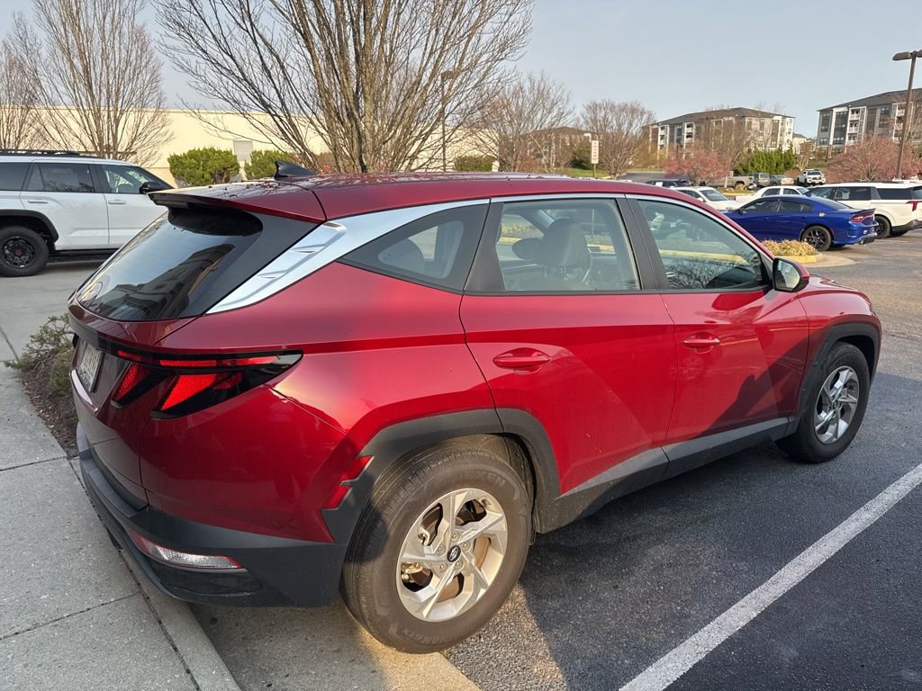 Used 2024 Hyundai Tucson SE image 2