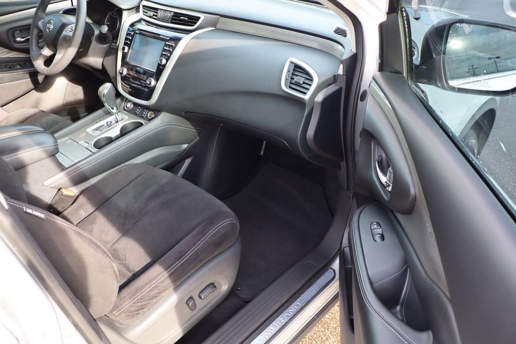 Used 2017 Nissan Murano SV w/ Premium Plus Package image 47