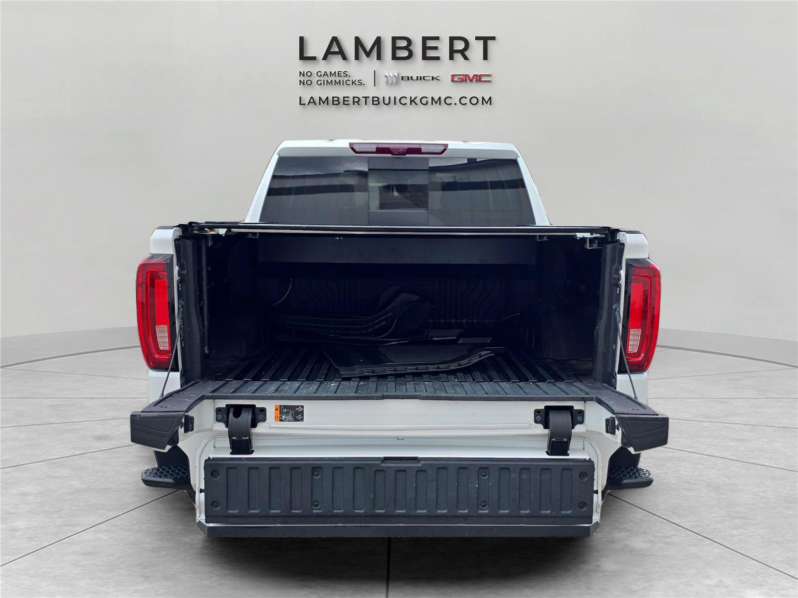 Used 2024 GMC Sierra 1500 Denali Ultimate AWD/4WD image 9