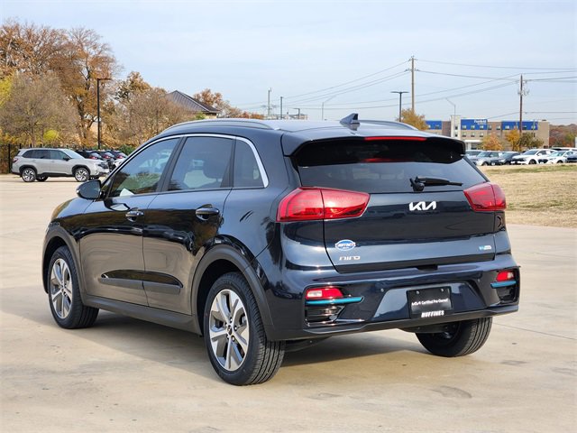 Used 2022 Kia Niro EX Premium image 5
