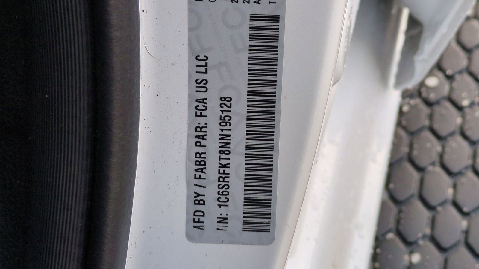 Used 2022 RAM 1500 Limited w/ Body-Colour Bumper Group image 39