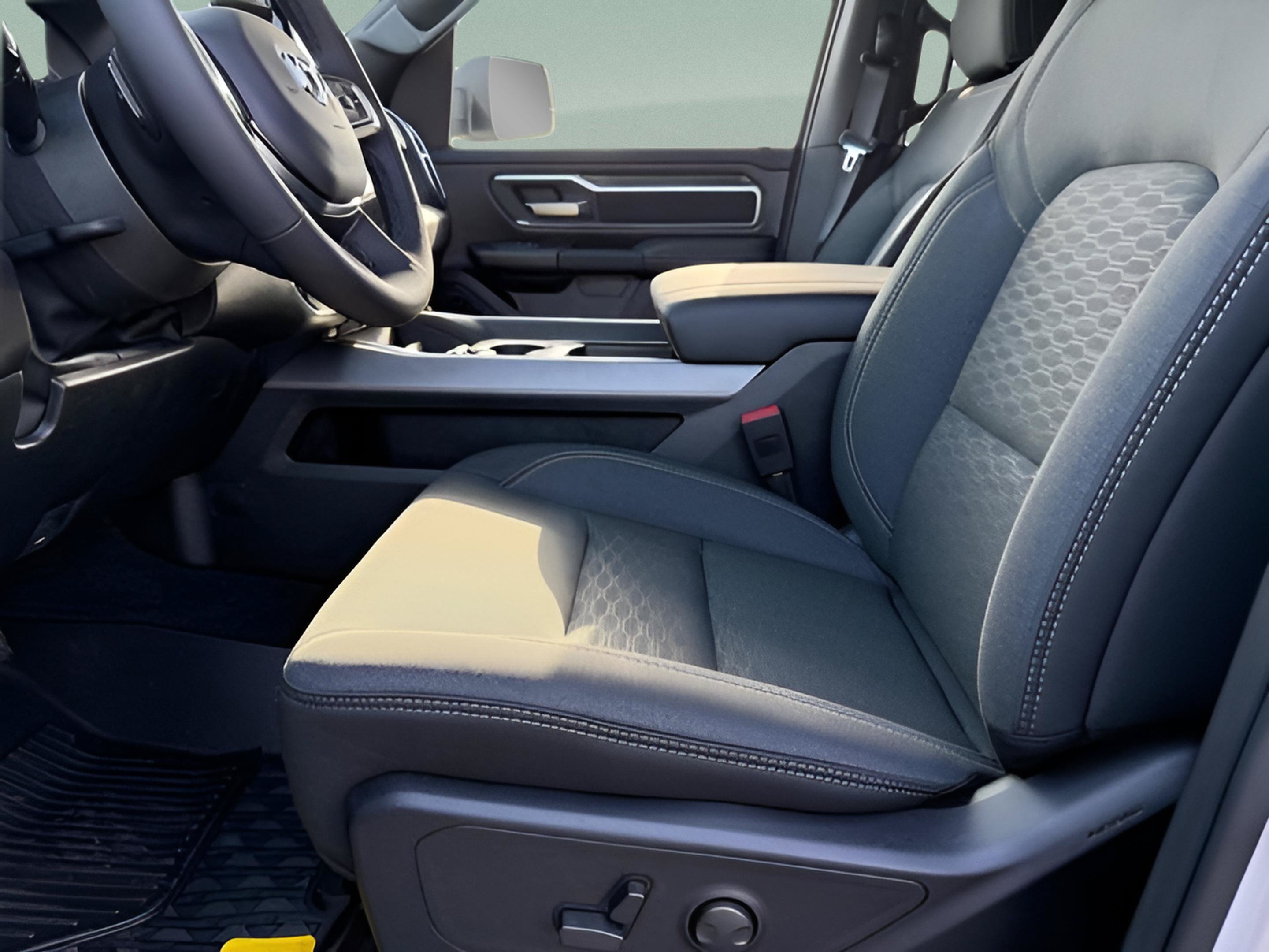 New 2026 RAM 1500 Big Horn AWD/4WD image 16